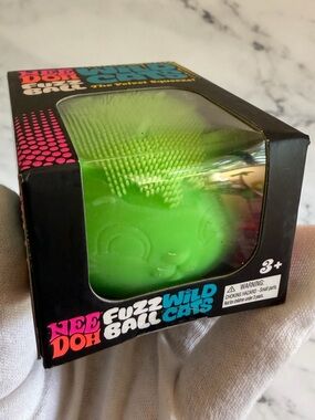 LAST ONE! NeeDoh Fuzz Ball Wild Cats - GREEN